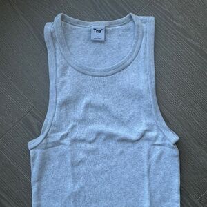HomeStretch Crew Tank (Aritzia) size M